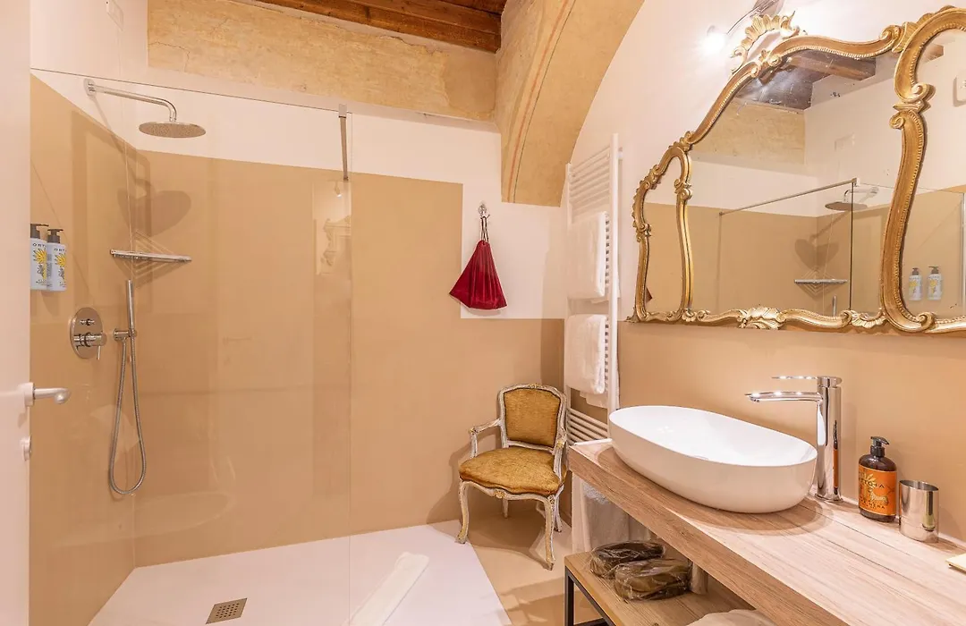Corte Realdi Suites Piazza Erbe-1