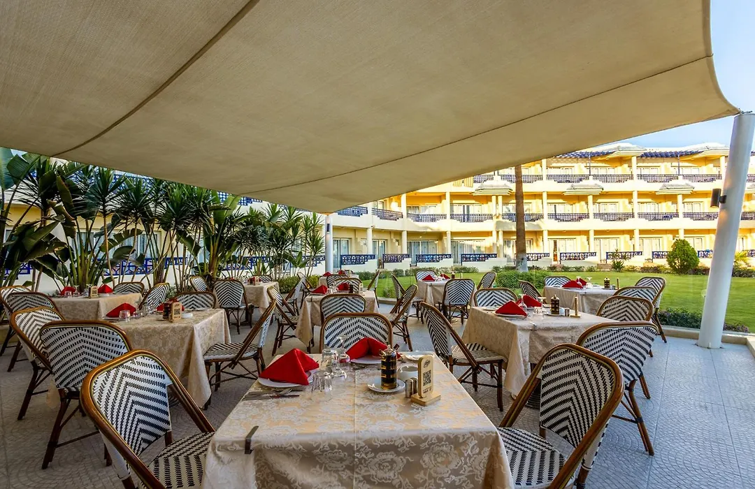 Grand Oasis Resort-1