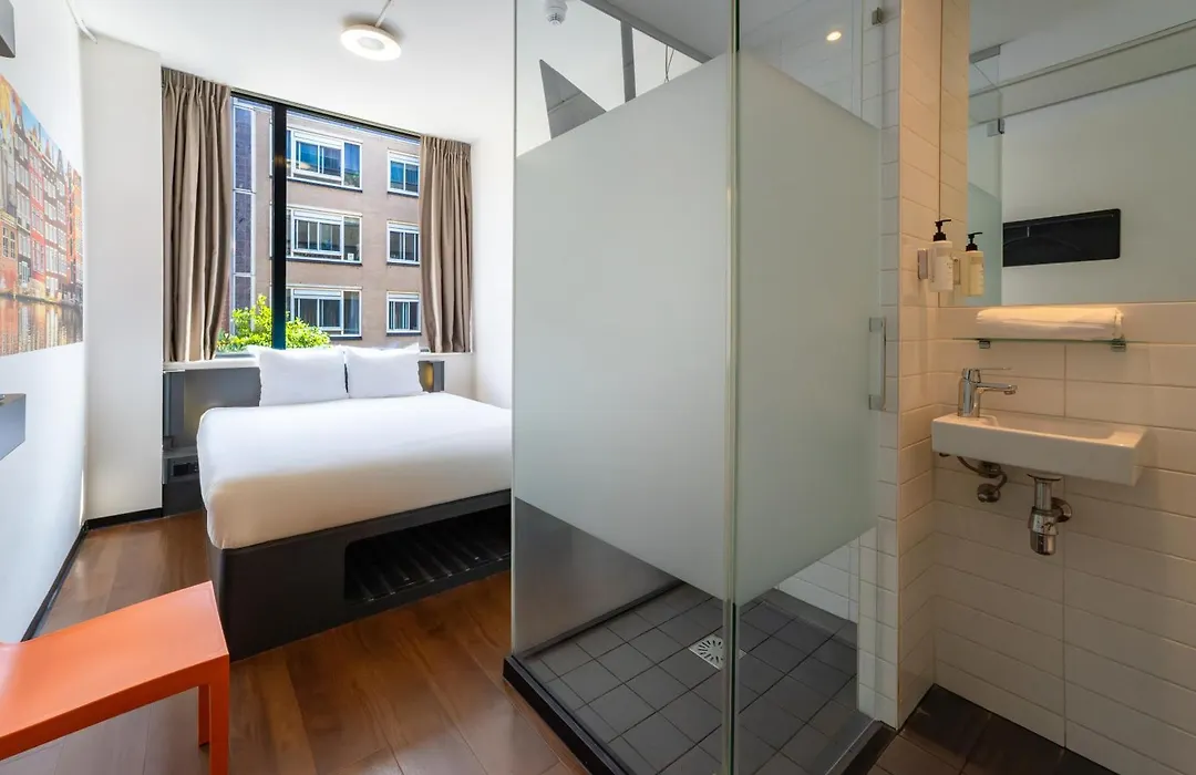 Easyhotel Amsterdam City Centre South-1