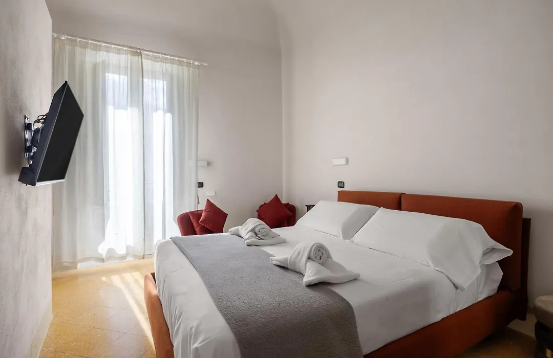 Palazzo Cavarretta - Pinella's Rooms&Apartment-1