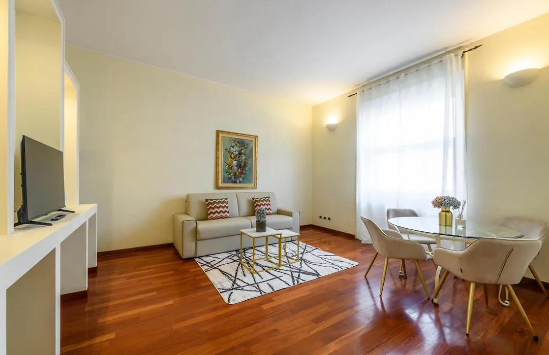 Milan Royal Suites Luxury P.Zza Della Repubblica-1