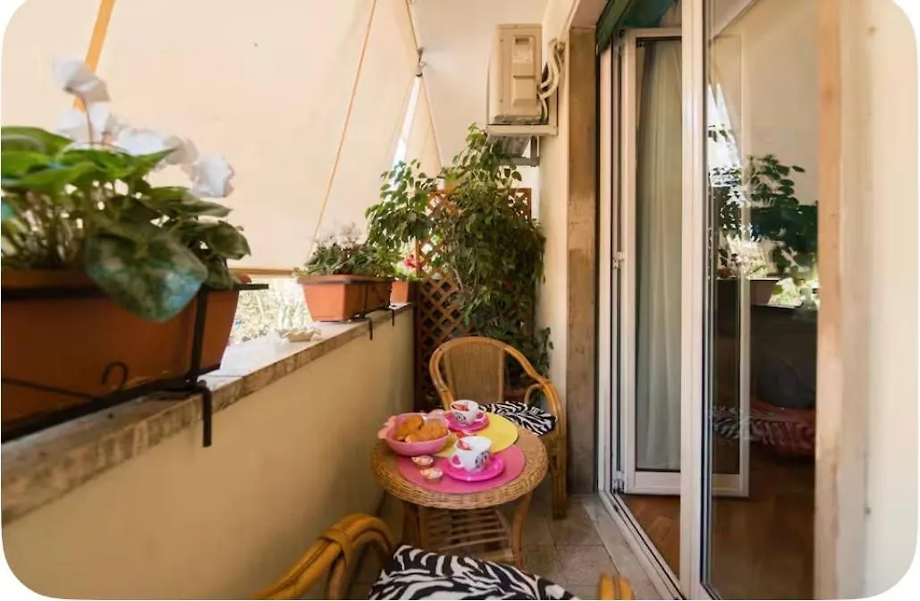 Rifugio di Roma - Upon Metro B, A-C, pvt terrace, pvt bathroom-1