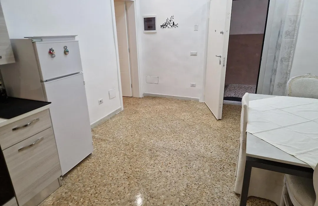 B&B GANAJ - Corso Italia 89 - BARI-1