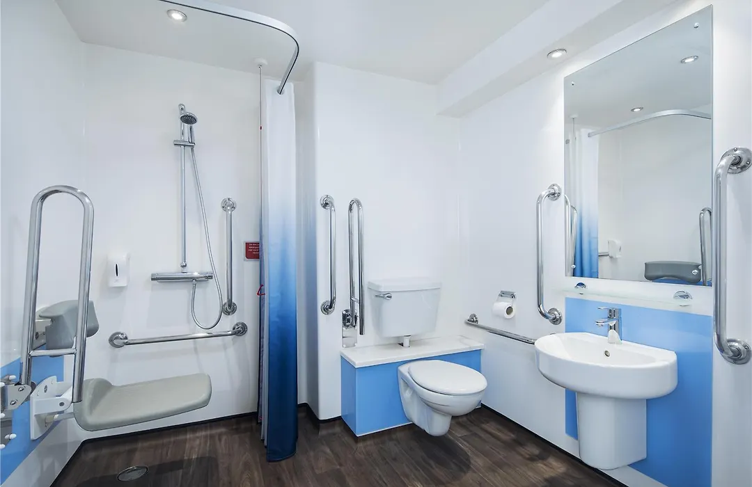 Travelodge Excel-1