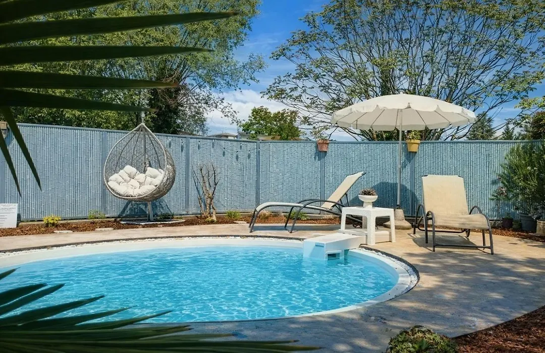 Picnic Room And Pool-1