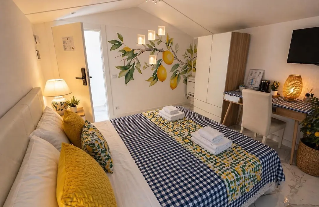 Spagna Lemon Suites-1
