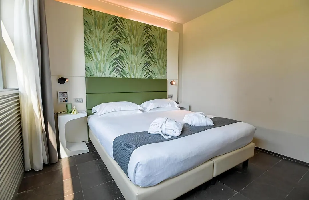 Best Western Hotel Green City-1
