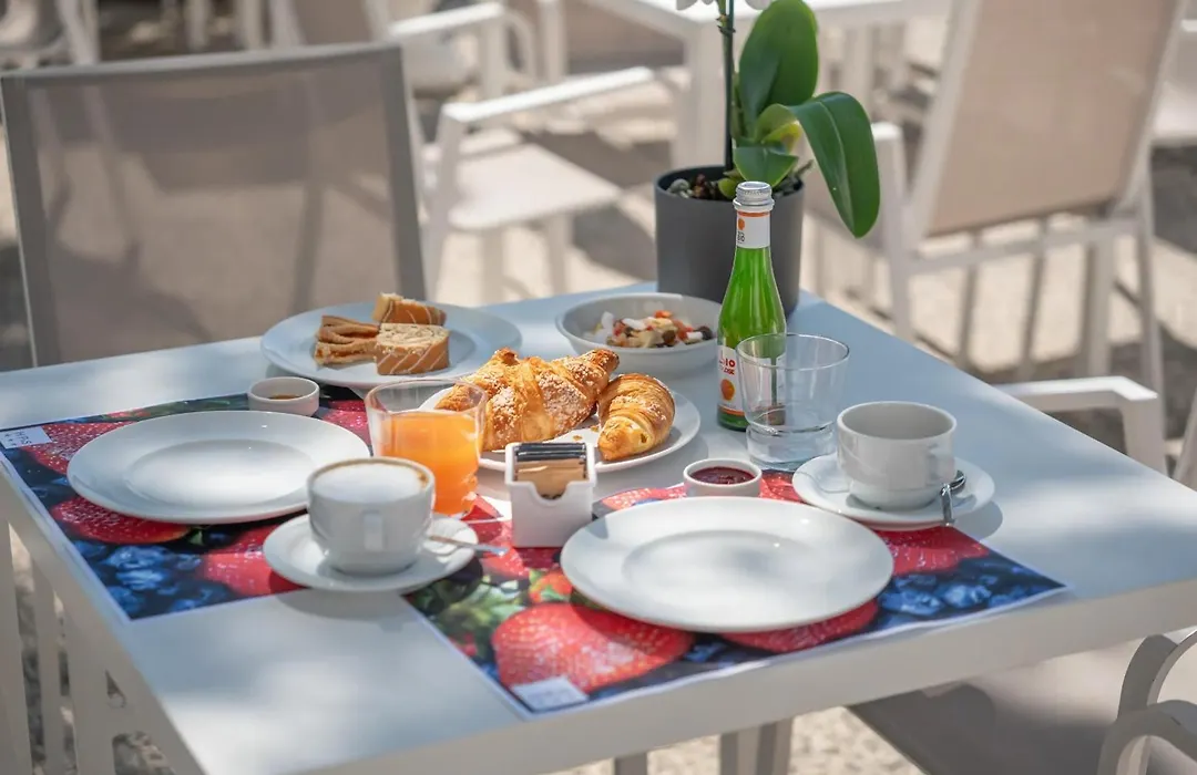 Hotel Sanremo-1