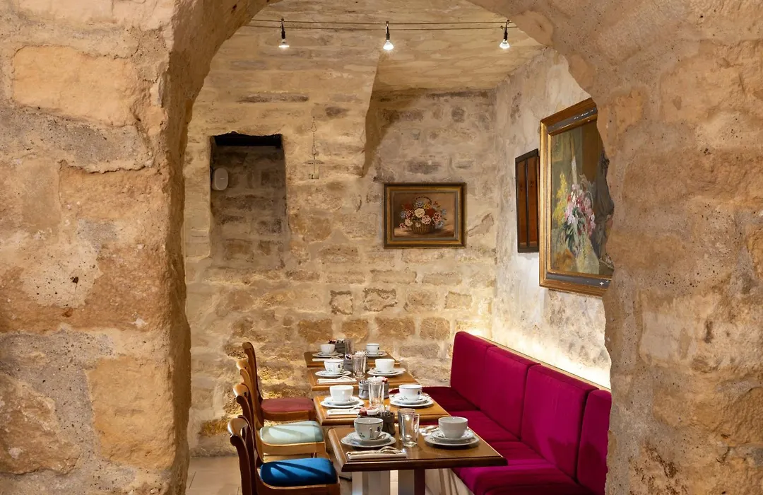 Hotel Le Relais Des Halles-1