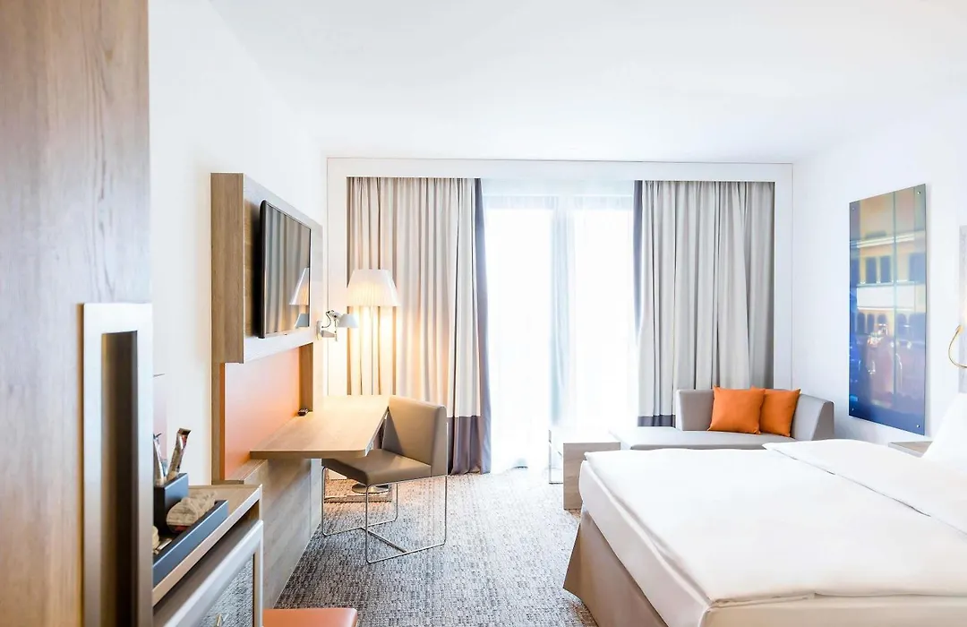 Novotel Nuernberg Centre Ville-1