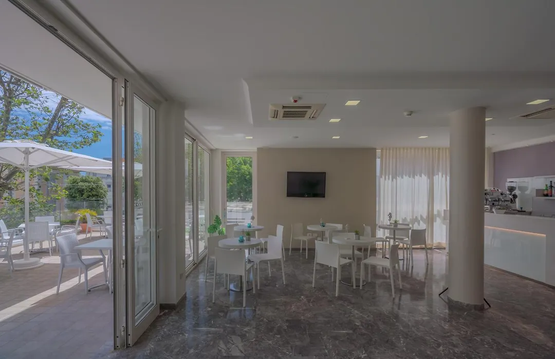 Hotel Constellation-1