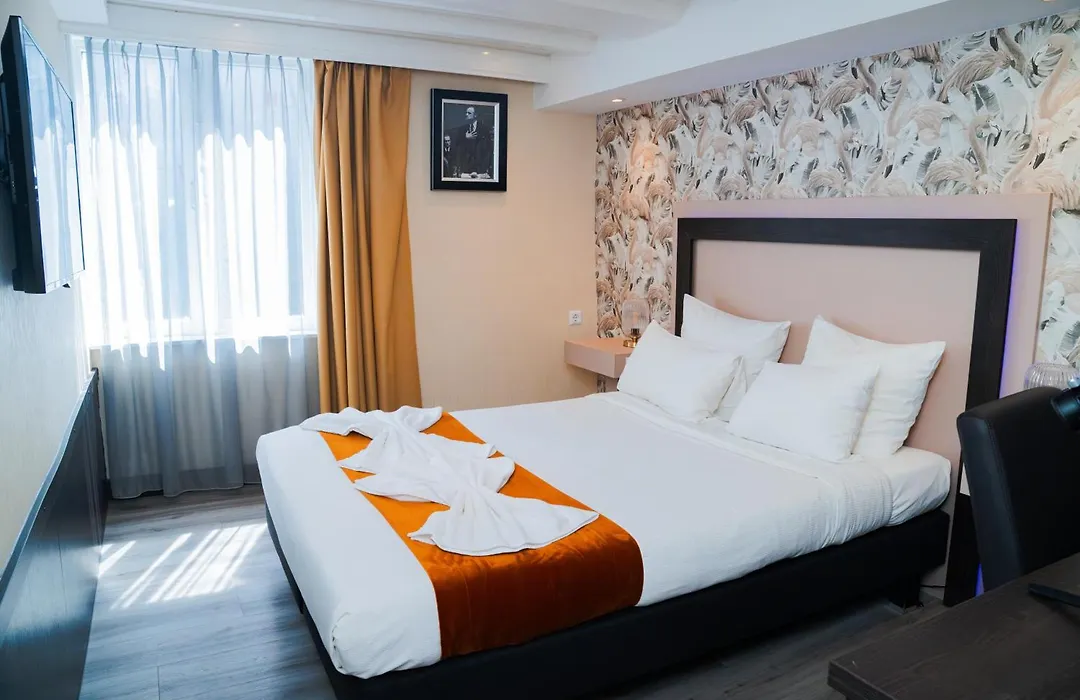 Hotel Oscar-1