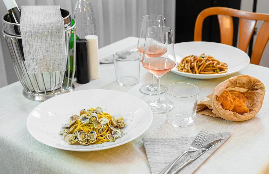 Hotel Sirena & Cucina-1