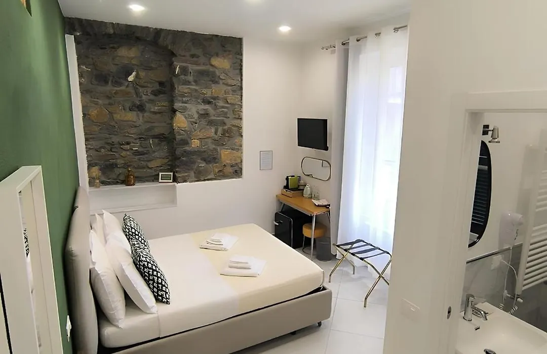 Cherry Rooms-1