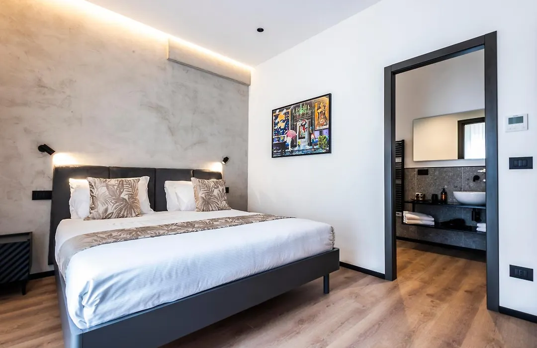 Corso 84 Luxury Suites-1