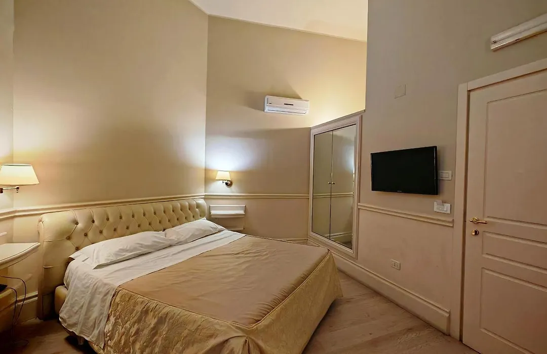 Suite Hotel Santa Chiara-1