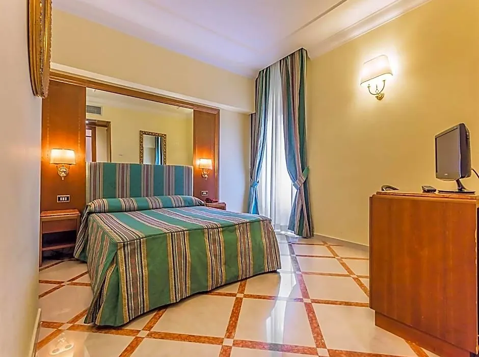 Raeli Hotel Noto-1