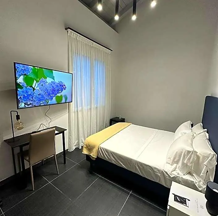 Dazio Exclusive Rooms-1