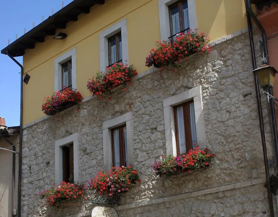 Affittacamere Prato Rosso-1