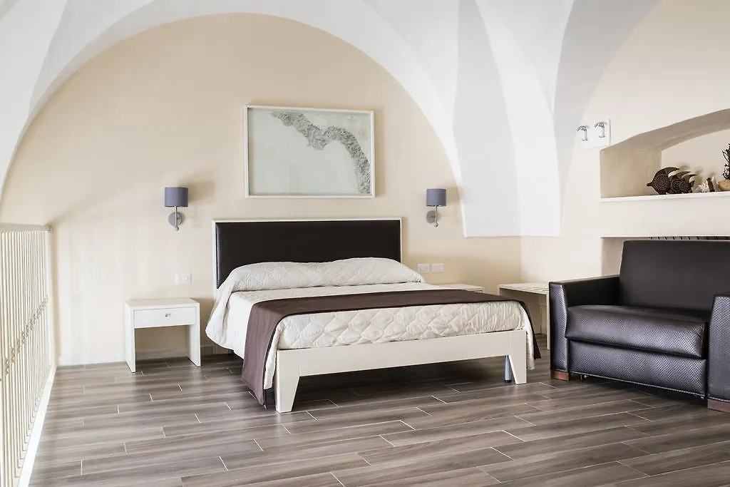 Faro Bianco Gallipoli - Suites&Apartments-1