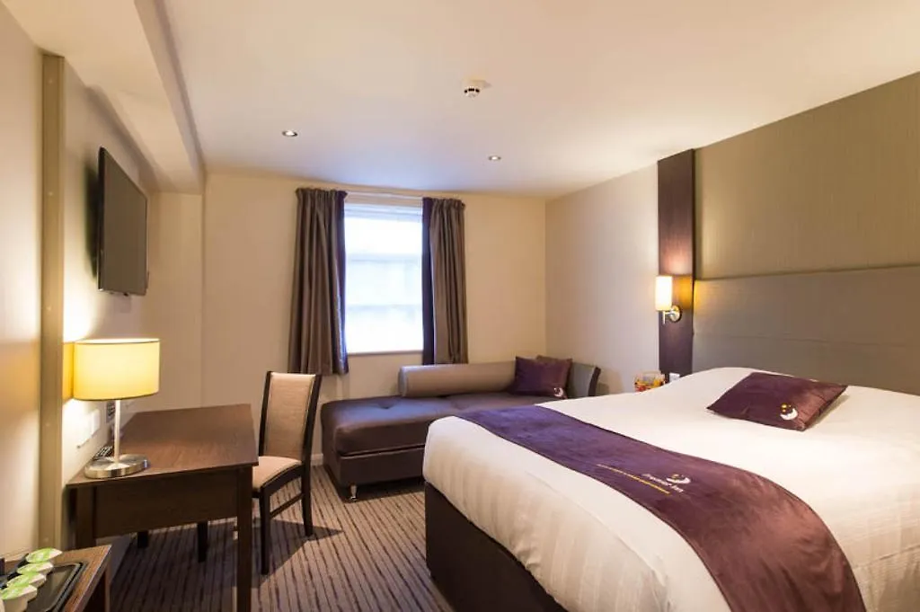 Premier Inn London Hendon - The Hyde-1