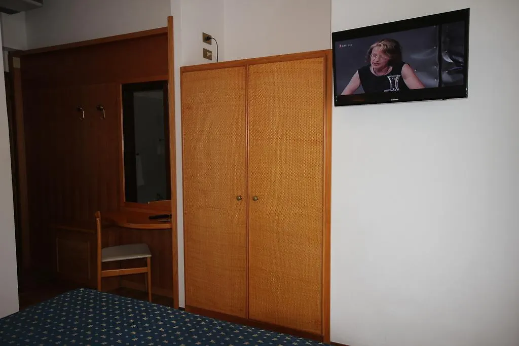 Hotel Roma-1