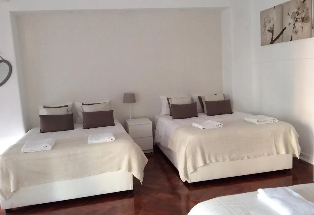 4U Lisbon IV Guesthouse Airport-1