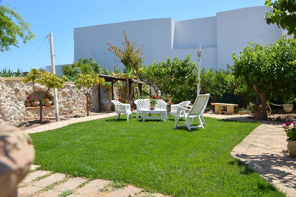 Guest House Al Giardino dei Limoni-1