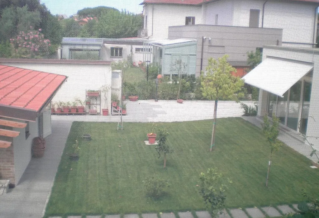 A Due Passi Dal Centro Bed&Breakfast-1