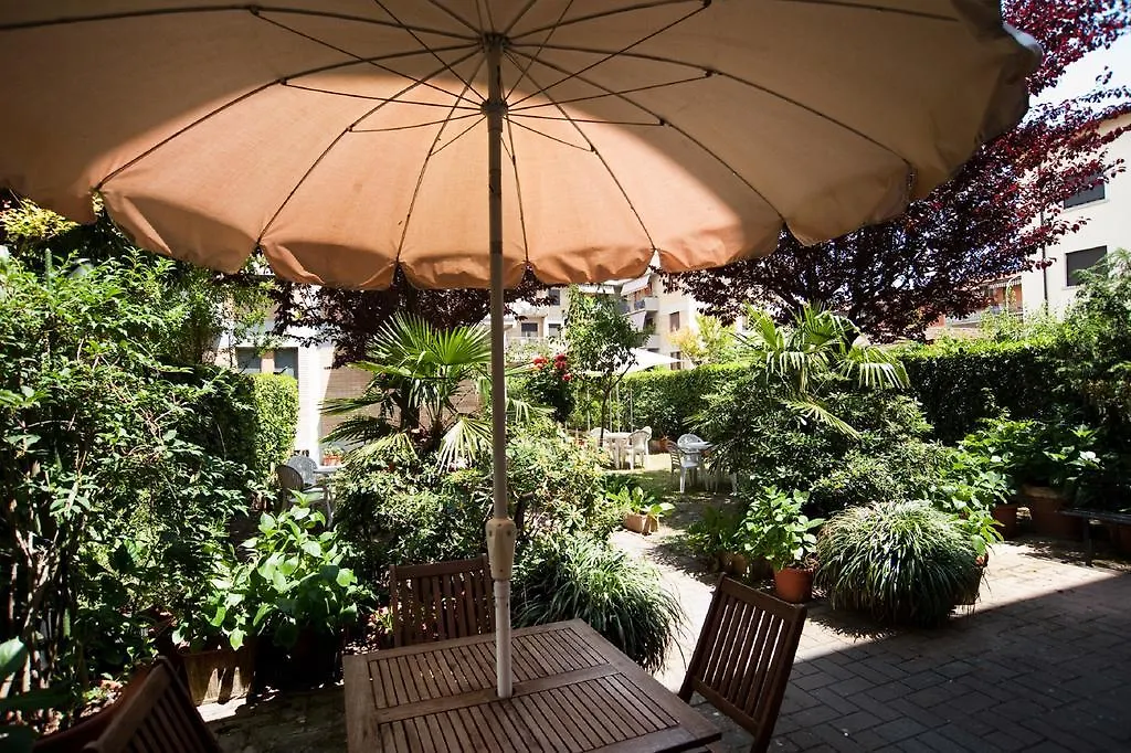 Hotel La Toscana-1
