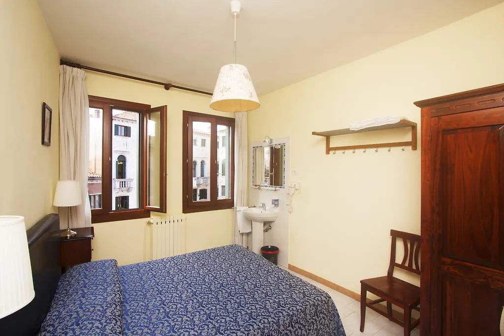 Hotel dalla Mora-1