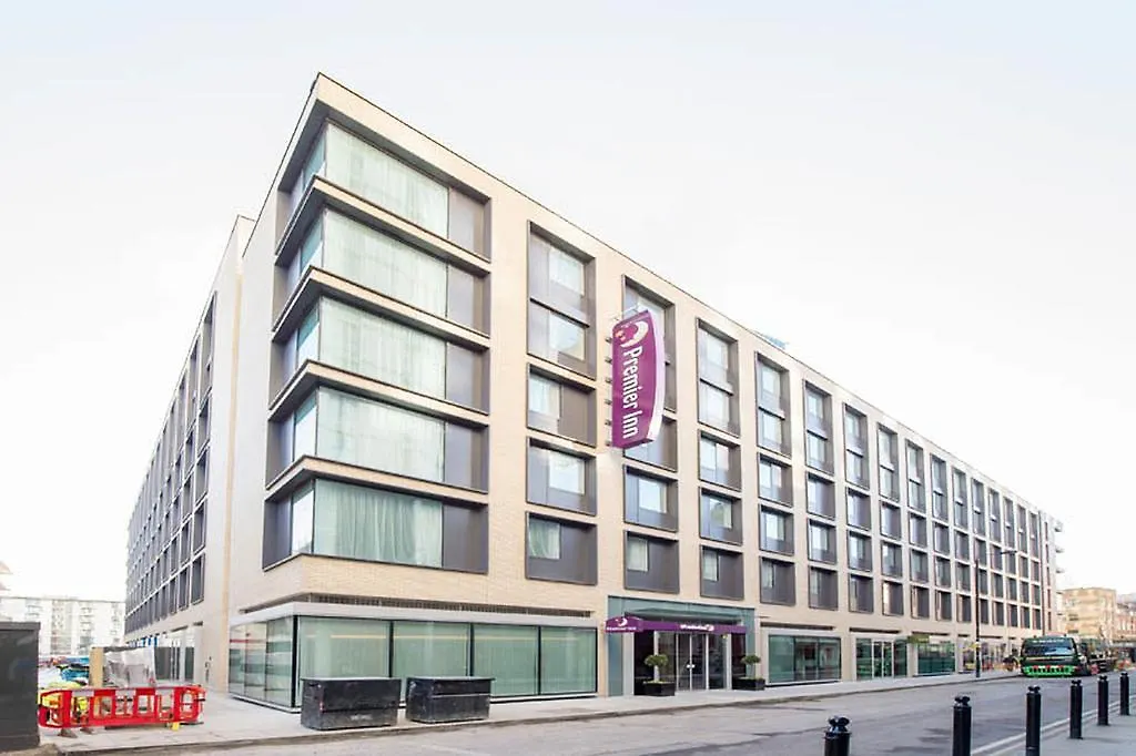 Premier Inn London City - Aldgate-1
