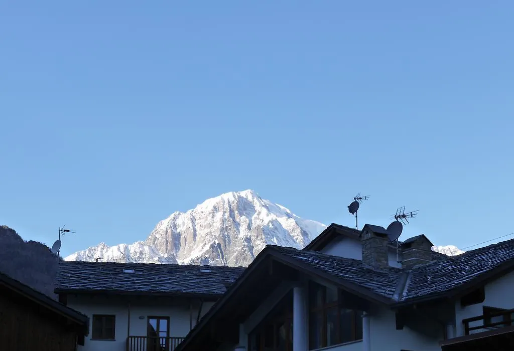 Villaggio delle Alpi-1