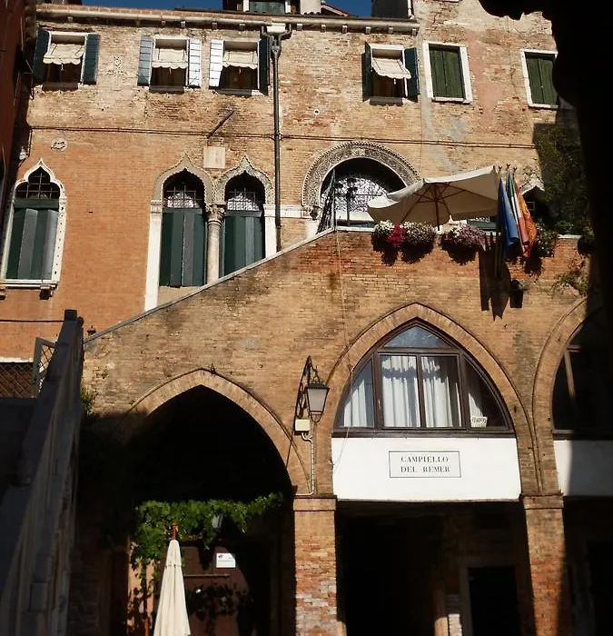 Palazzo Lion Morosini-1