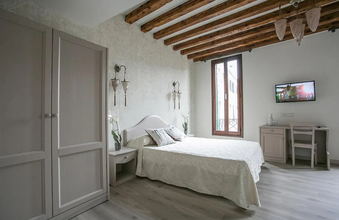 Guest House Ca' dell'Angelo-1