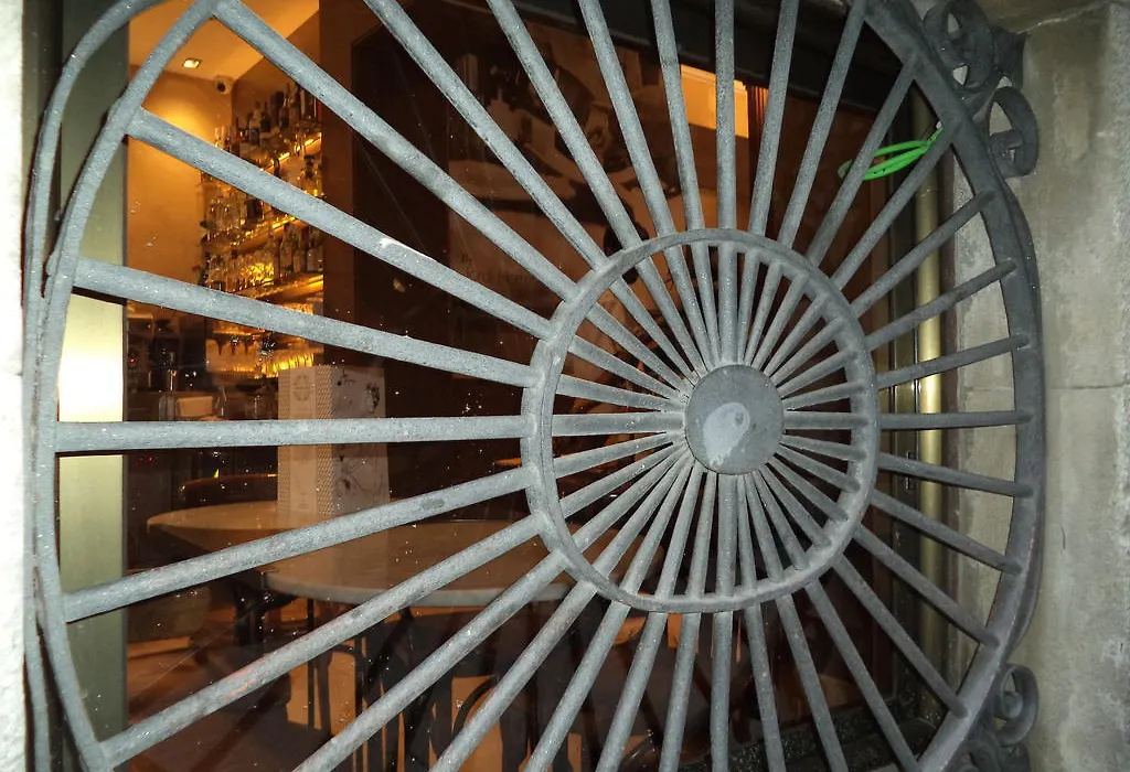 Hotel Adagio-1