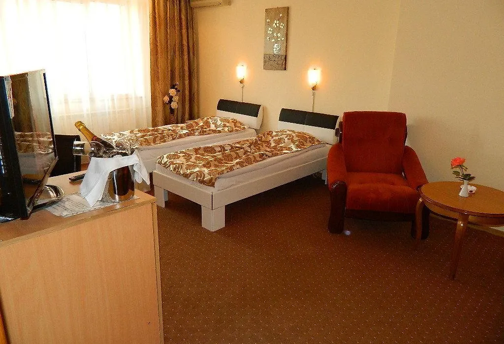 Dalin Hotel-1