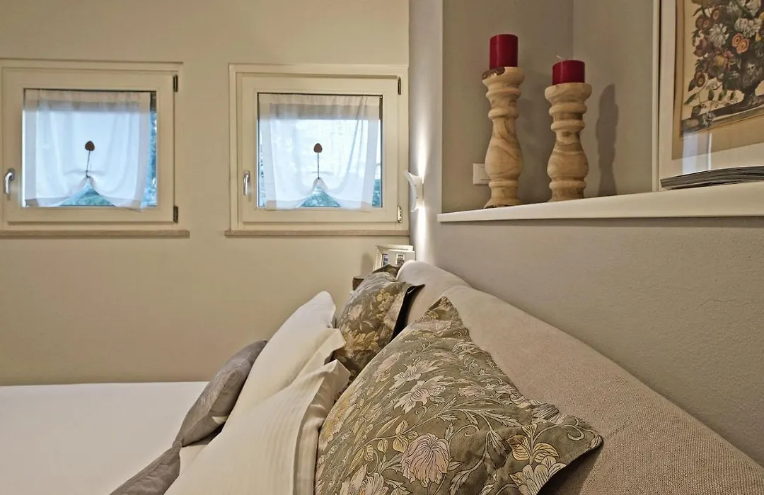 Riviera Carducci Rooms-1
