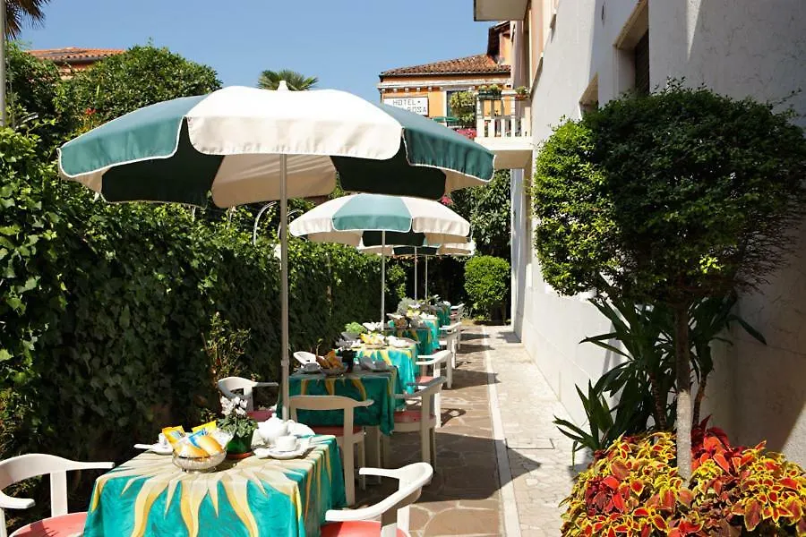 Hotel Santa Lucia-1