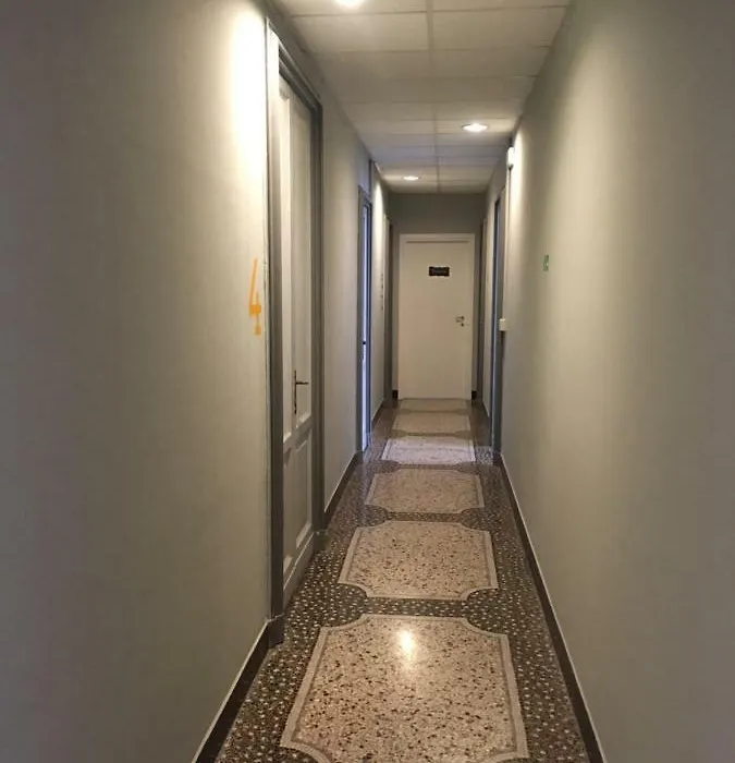 Check-Inn Rooms Genova Centro-1
