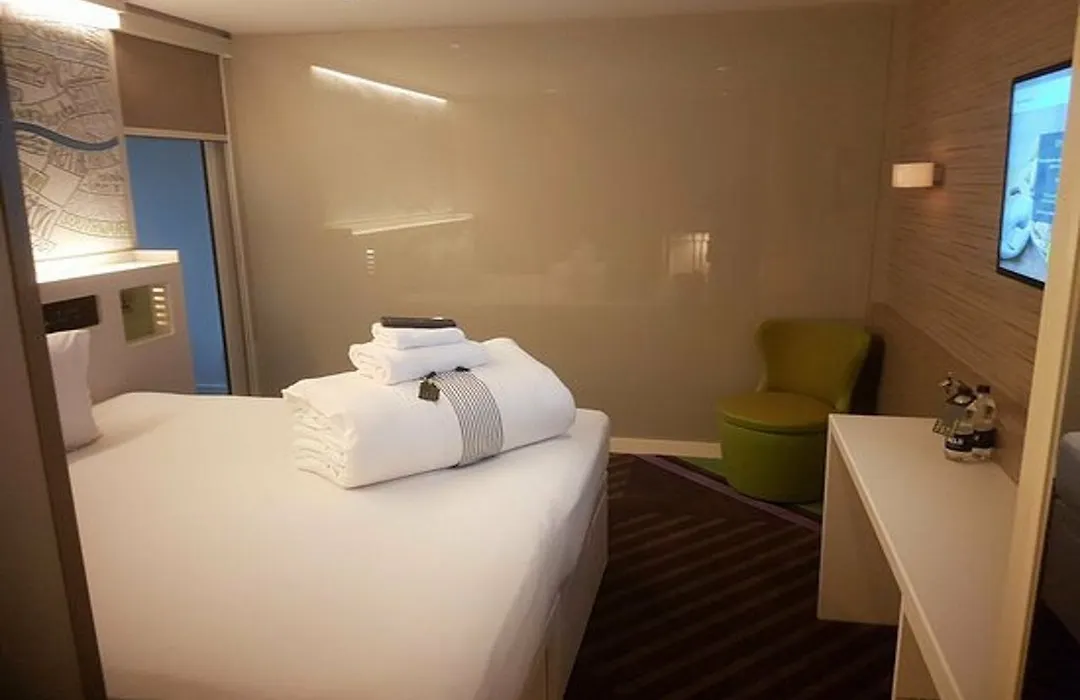 Hub By Premier Inn Lon Westminster, St James' Park-1