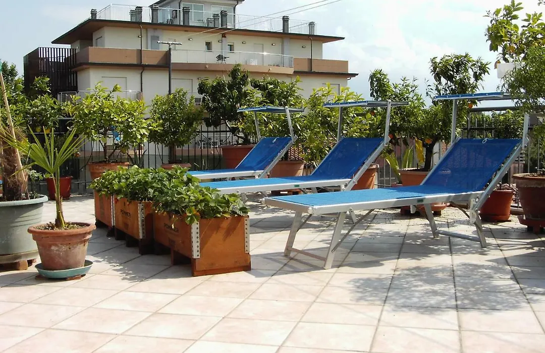 Hotel Metron-1