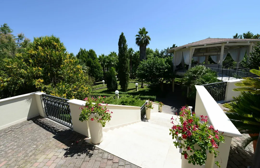 Hotel La Corte-1