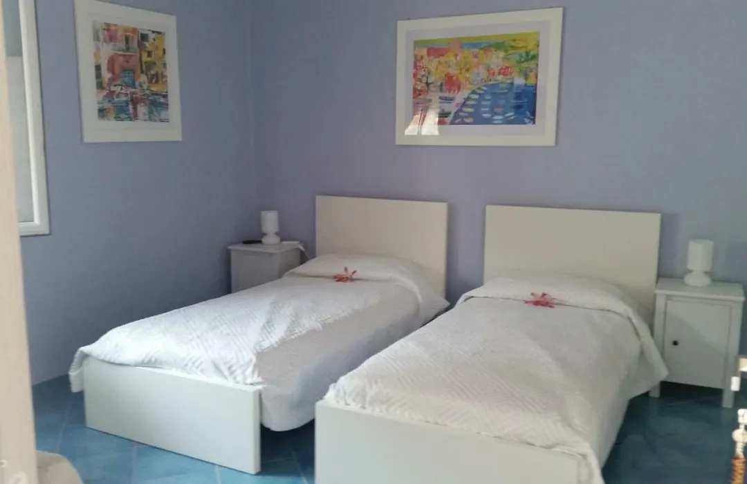Piccolo Bed-1