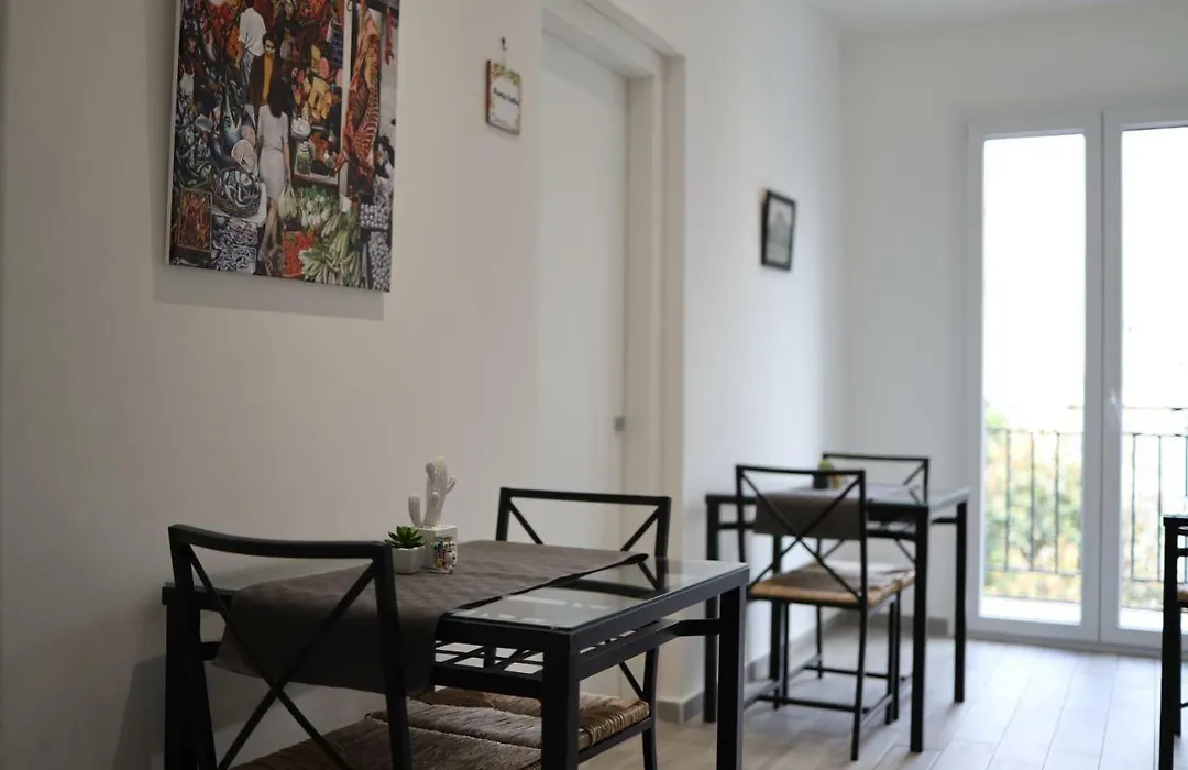 Cavour37 Rooms-1