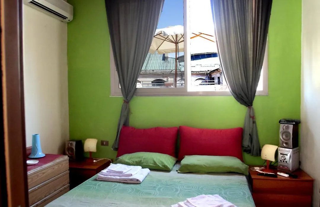 Bed & Breakfast Sweet Politeama-1
