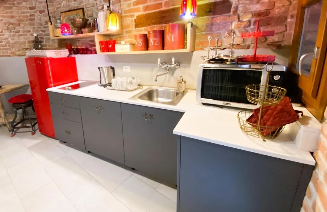 Rosso Charm B&B-1