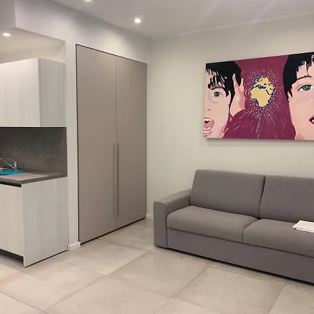 Casa Vacanze Residence Ideale Suites And Apartments-3