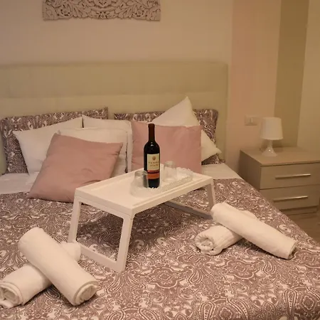 Lovely Nights Rome - Luxury Rooms-3