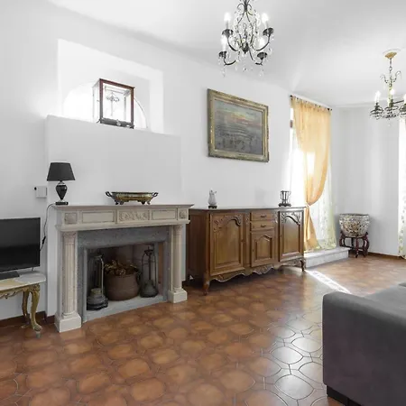 Cornelia Penthouse-2